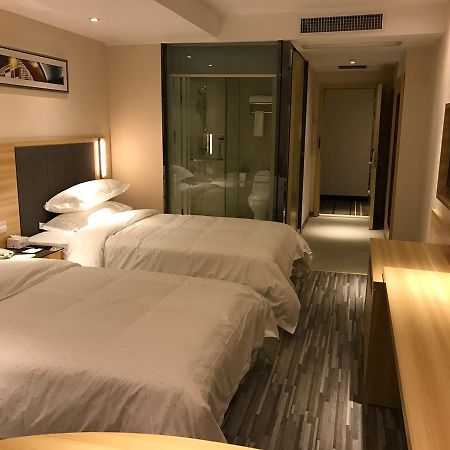 See U Select Hotel Ухань Екстер'єр фото