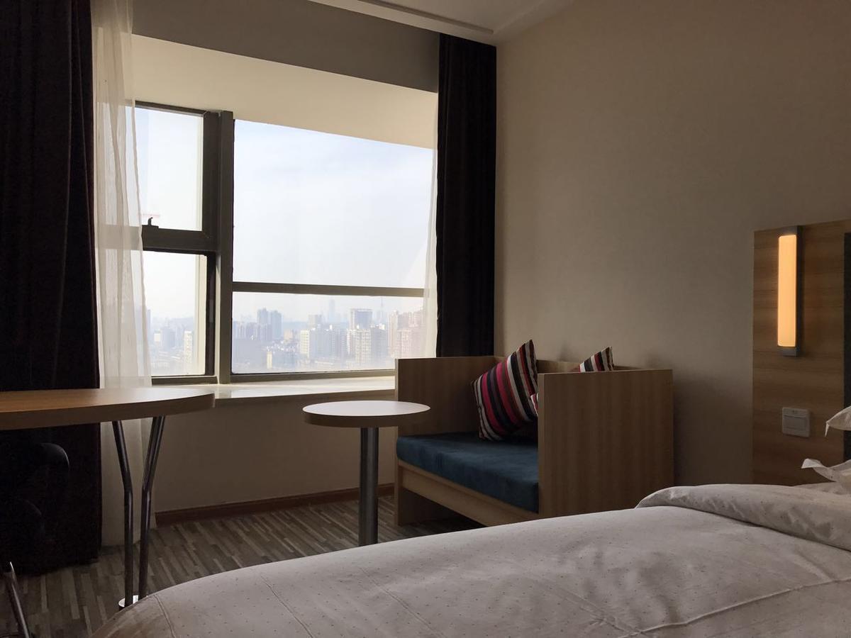 See U Select Hotel Ухань Екстер'єр фото