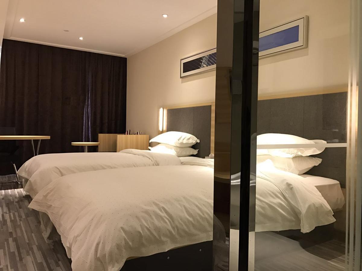 See U Select Hotel Ухань Екстер'єр фото
