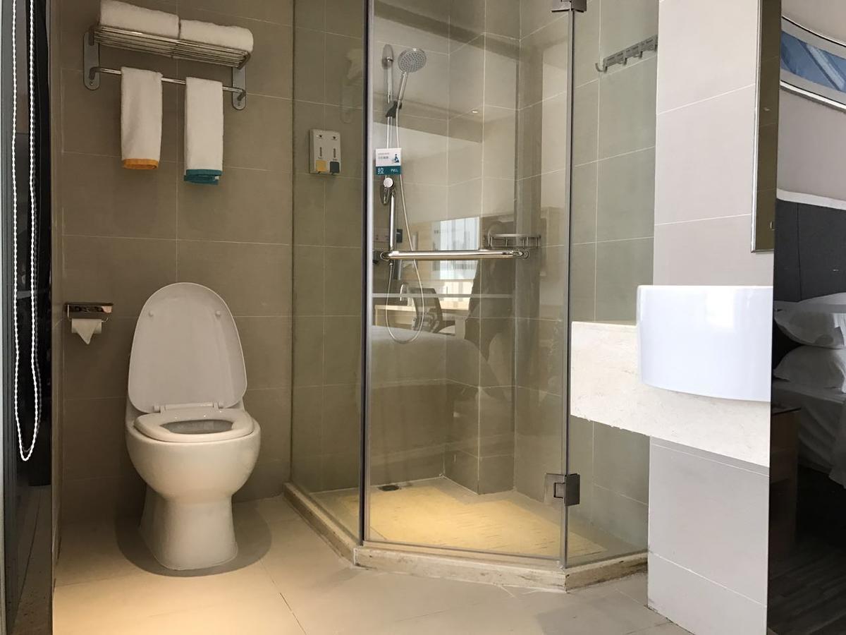 See U Select Hotel Ухань Екстер'єр фото