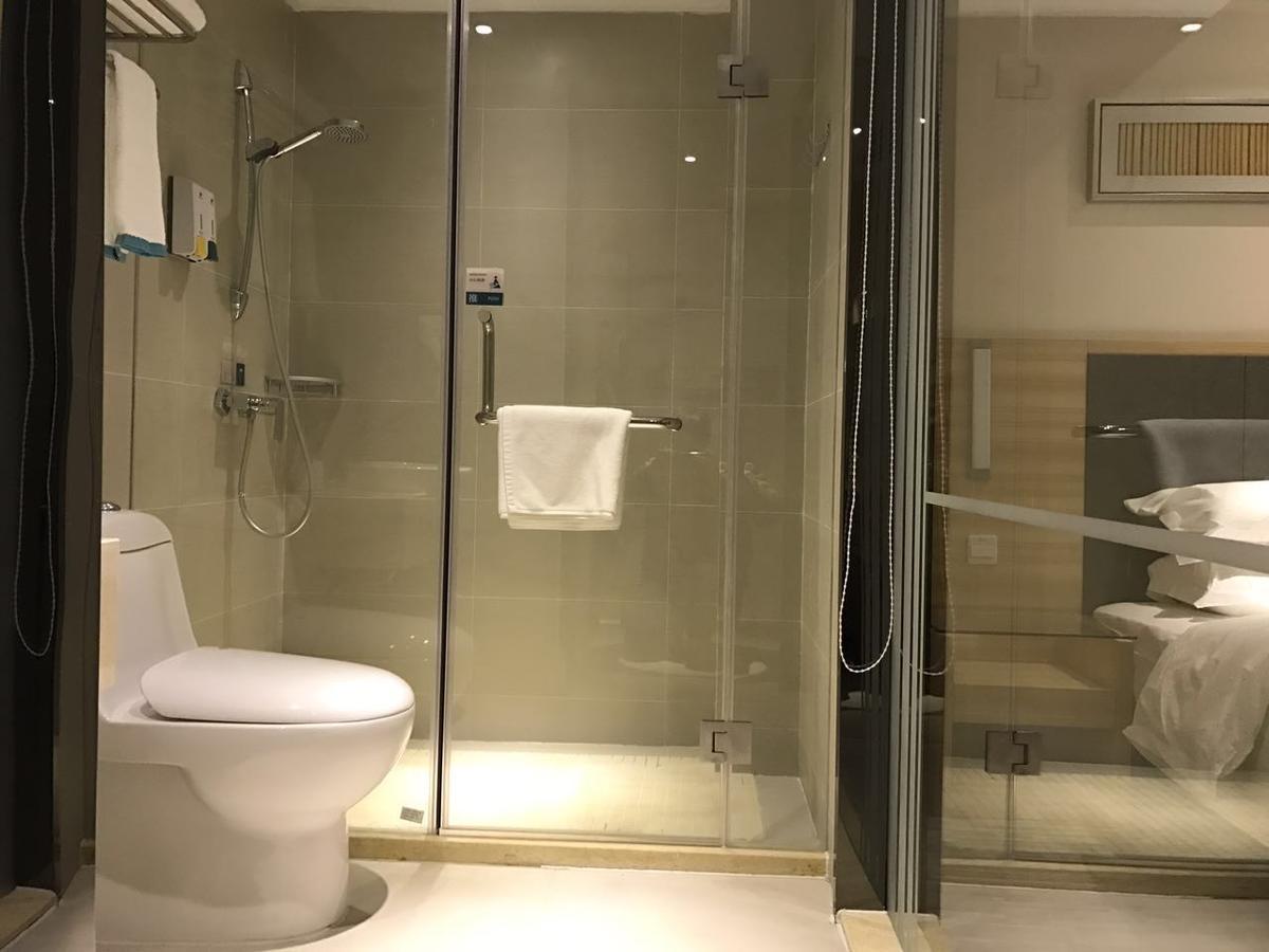 See U Select Hotel Ухань Екстер'єр фото